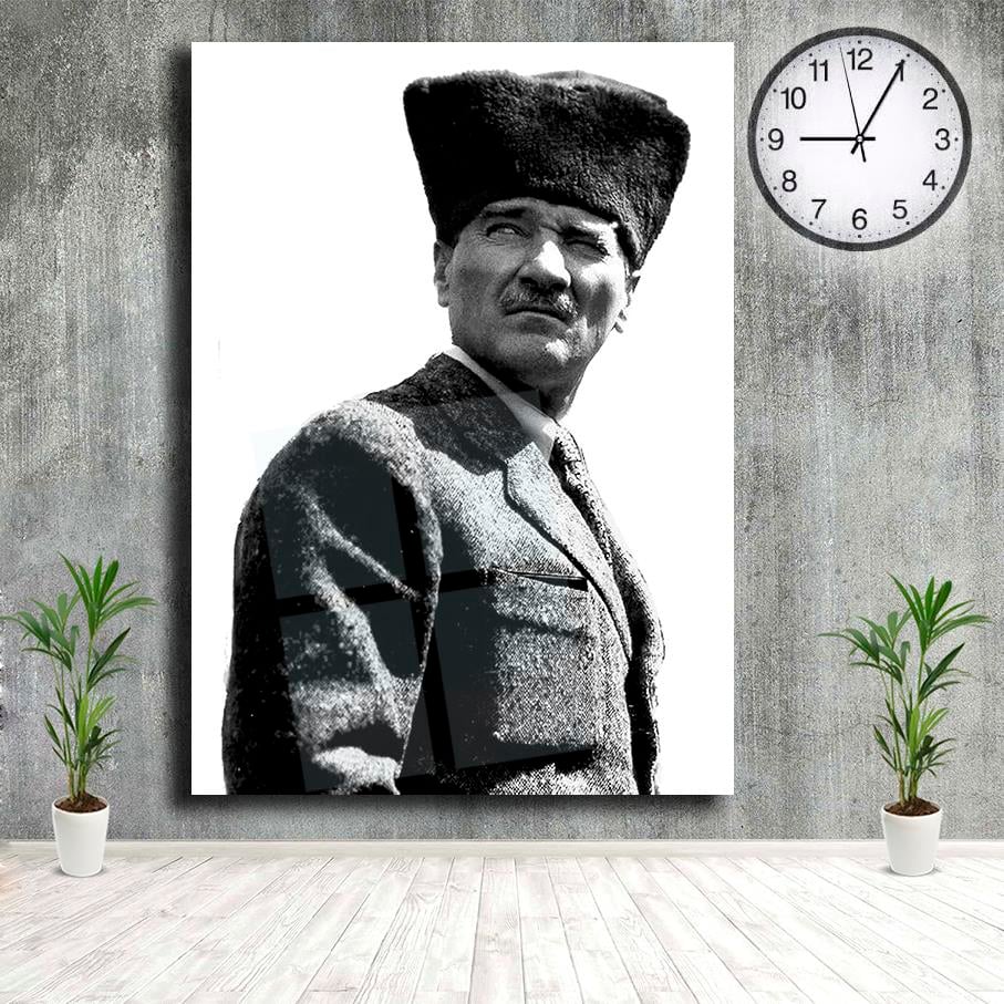Cam Tablo Tek Gözü Kapalı Kalpaklı Mustafa Kemal AtatürkCam Tablo Tek Gözü Kapalı Kalpaklı Mustafa Kemal AtatürkCam Atatürk Tabloları