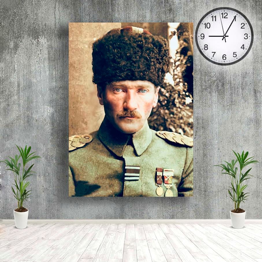 Kalpaklı Üniformalı Atatürk Kanvas TabloKalpaklı Üniformalı Atatürk Kanvas TabloKanvas Atatürk Tabloları