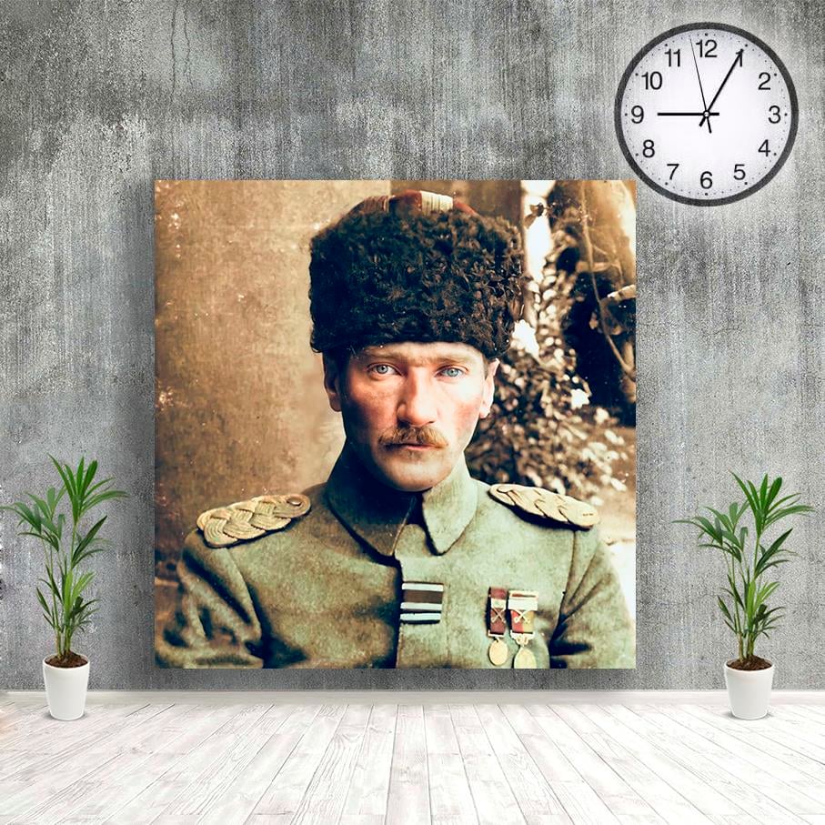 Üniformalı Ve Kalpaklı Atatürk Kanvas TabloÜniformalı Ve Kalpaklı Atatürk Kanvas TabloKanvas Atatürk Tabloları