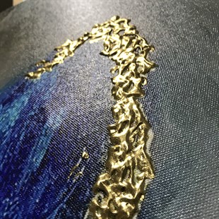Altın Varaklı Mavi Kelebekli Tablo Altın Varak İşlemeli Mavi Kelebekli Tablo | Dokulu Kanvas Tablolar Dokulu Hayvan Tabloları KARAHAN ÇERÇEVE ve KANVAS TABLO
