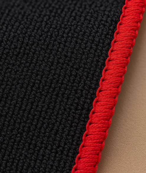 WİKROMikrofiber Araba Temizlik Bezi – Kırmızı Dikişli Siyah Bez 90x60