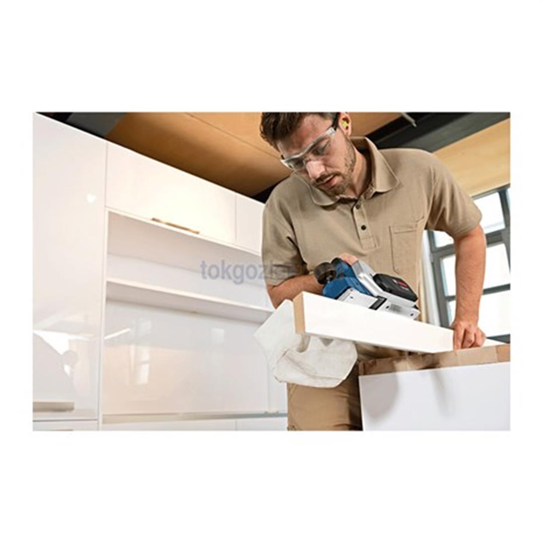 Bosch Profesyonel GHO 26-82 D Planya 710 Watt