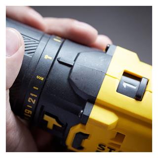 Stanley SCD718D2K 18V 2.0Ah V20 Li-ion Çift Akülü Darbeli Matkap ve Vidalama