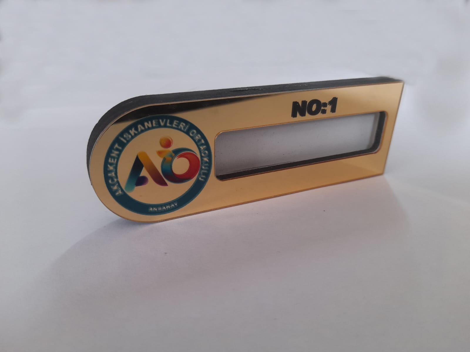 3 mm Mdf Fotoğraflı Öğrenci ve Öğretmen Dolap İsimliği Gold  MEB