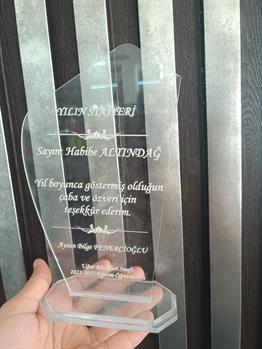 Okulekspres Kişiye Özel Pleksi Kesim Plaket | Ödül Töreni – Kurumsal – Öğretmen – Öğrenci – Anı Hediyesi