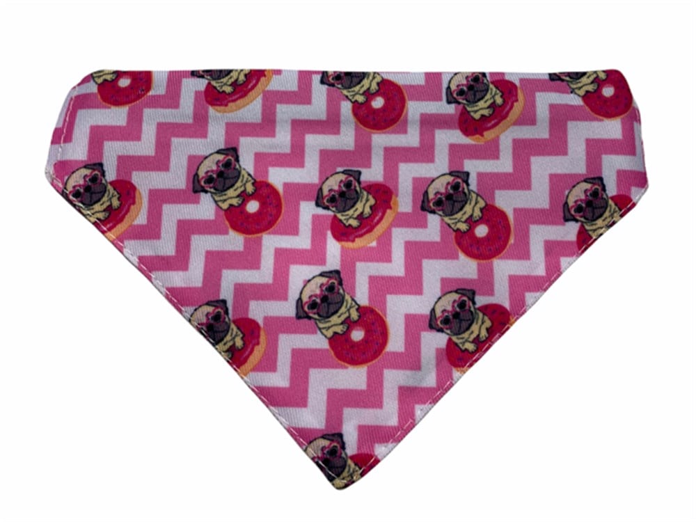 Pink Pug Bandanalı Köpek Boyun Tasması