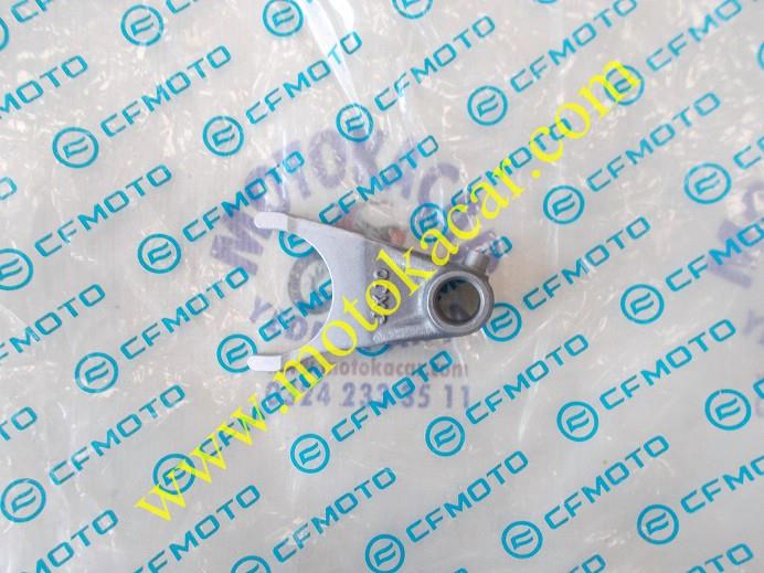 CF MOTO 250NK VITES HILAL ÇATALI SAĞ ORJINAL