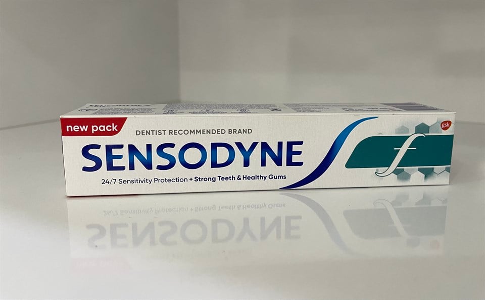 Sensodyne F Florürlü Yetişkin Diş Macunu 100 ml