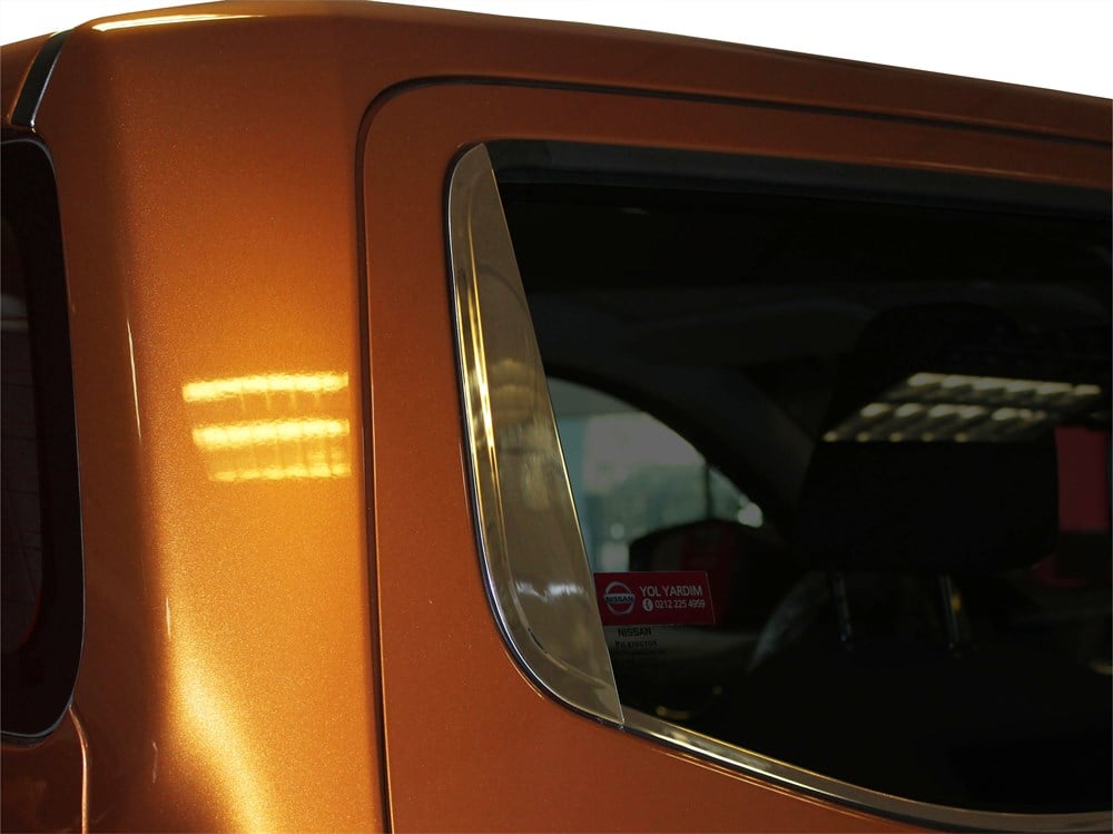 Nissan Navara Cam Arka Kelebek Çıtası P. Çelik 2 Prç. 2016 ve Sonrası, 