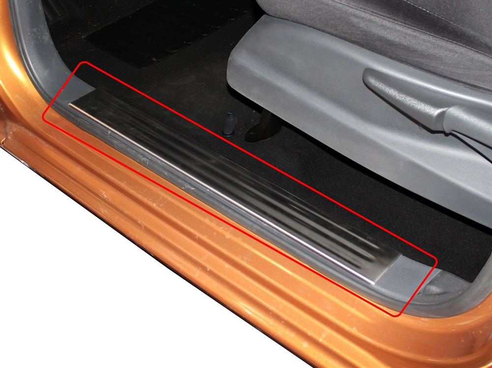 Nissan Navara Kapı Eşiğ P. Çelik 4 Prç. 2016 ve Sonrası, 