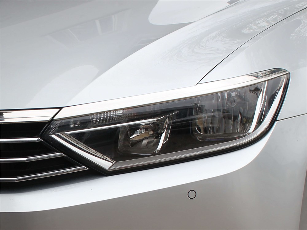 VW Passat 8.5 Far Üst Çıtası 3 Prç. 2019 ve Sonrası, VW Passat 8.5 Far Üst Çıtası 3 Prç. 2019 ve Sonrası