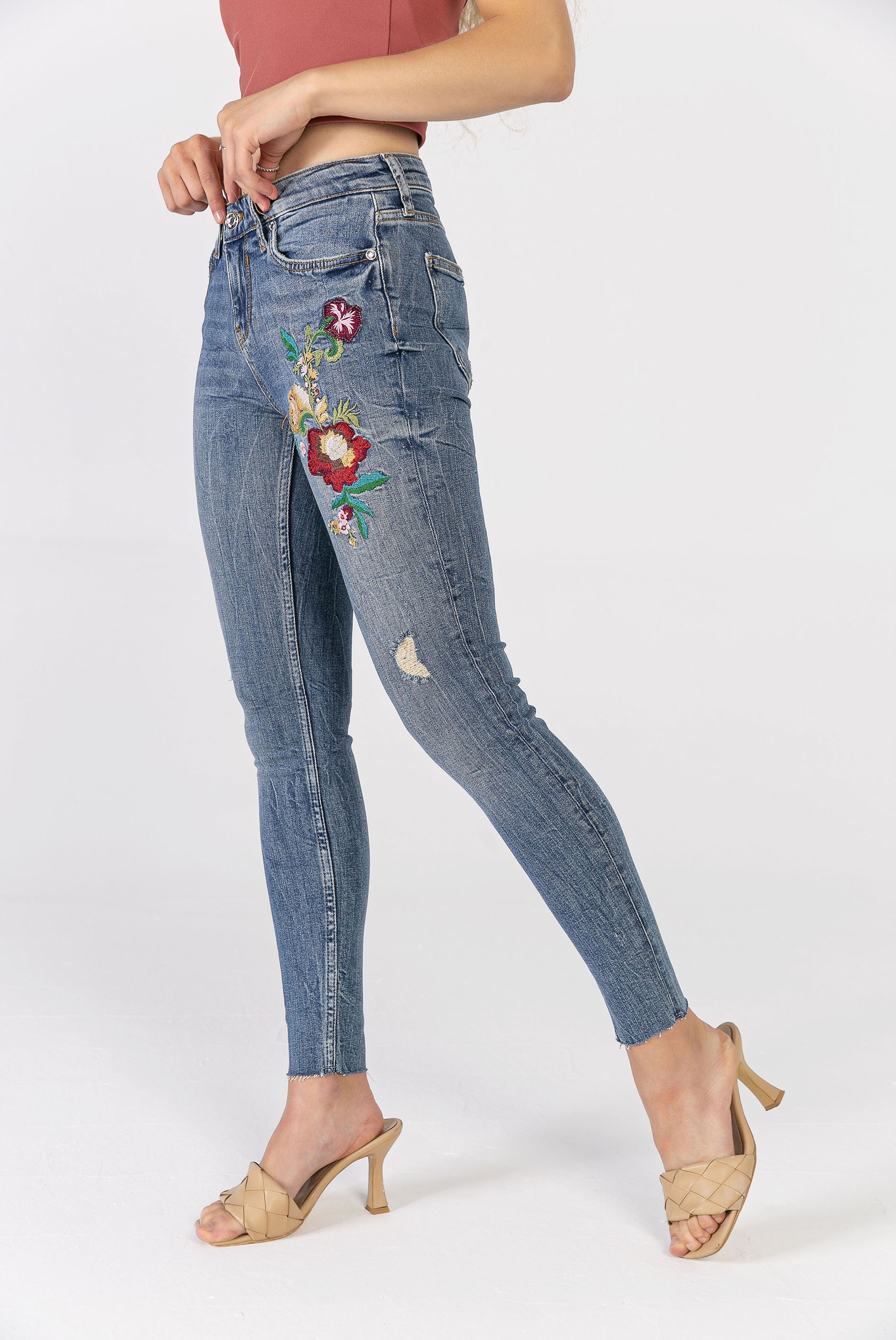 Floral Embroidered Skinny Jeans