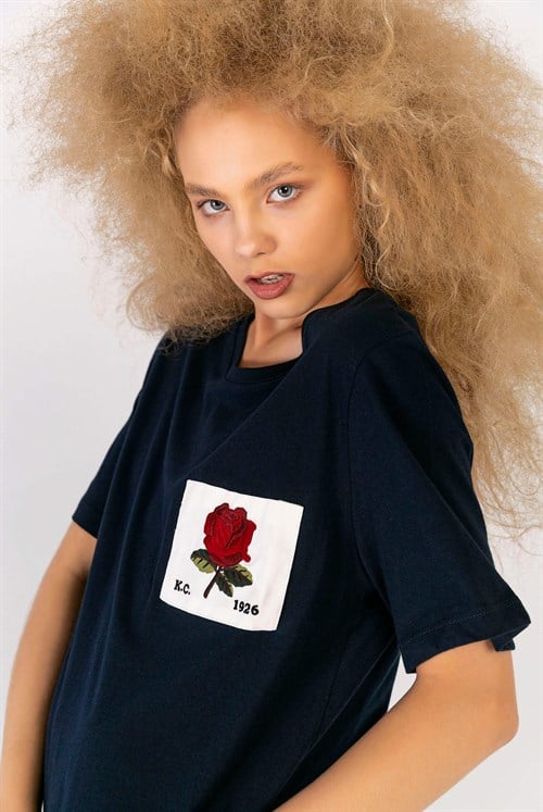 Melanj Gül Yamalı T-Shirt