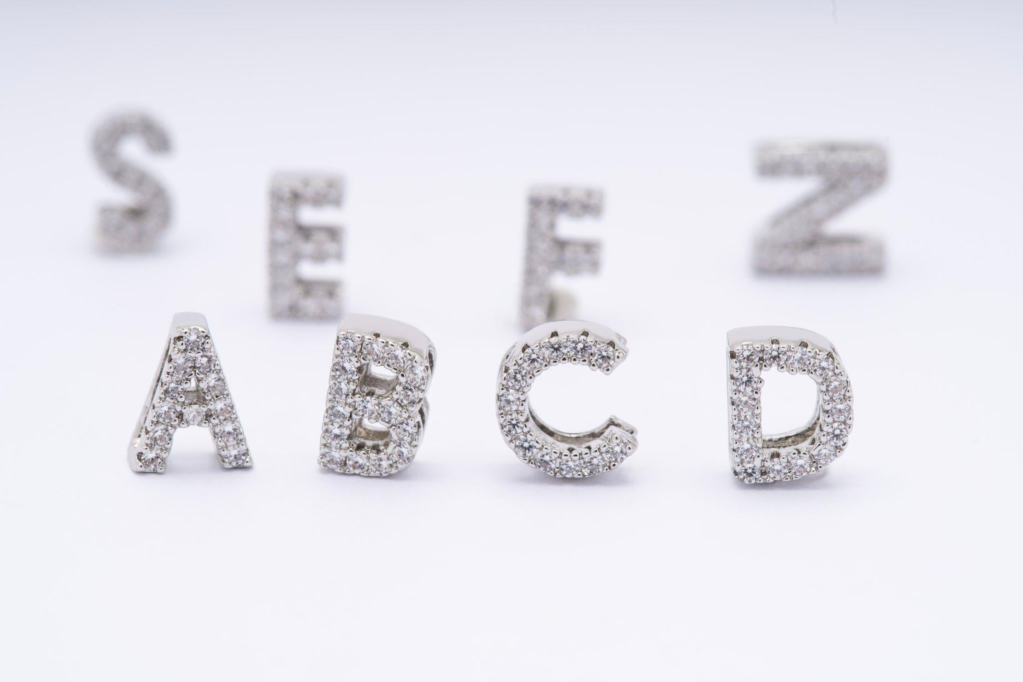 AMOUR BİLEZİK TAŞLI SILVER HARF CHARM