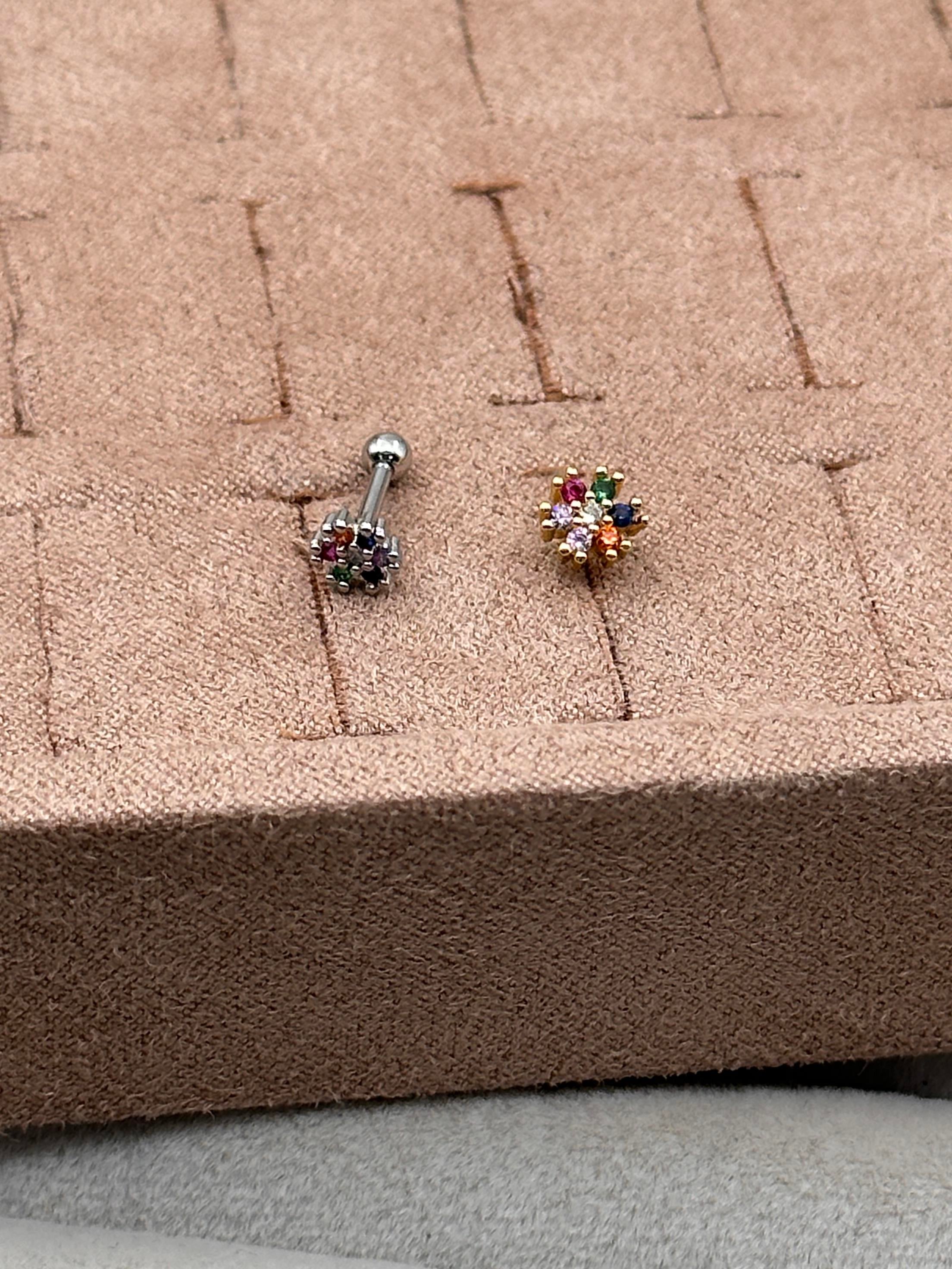 FLOWER TRAGUS PIERCING 