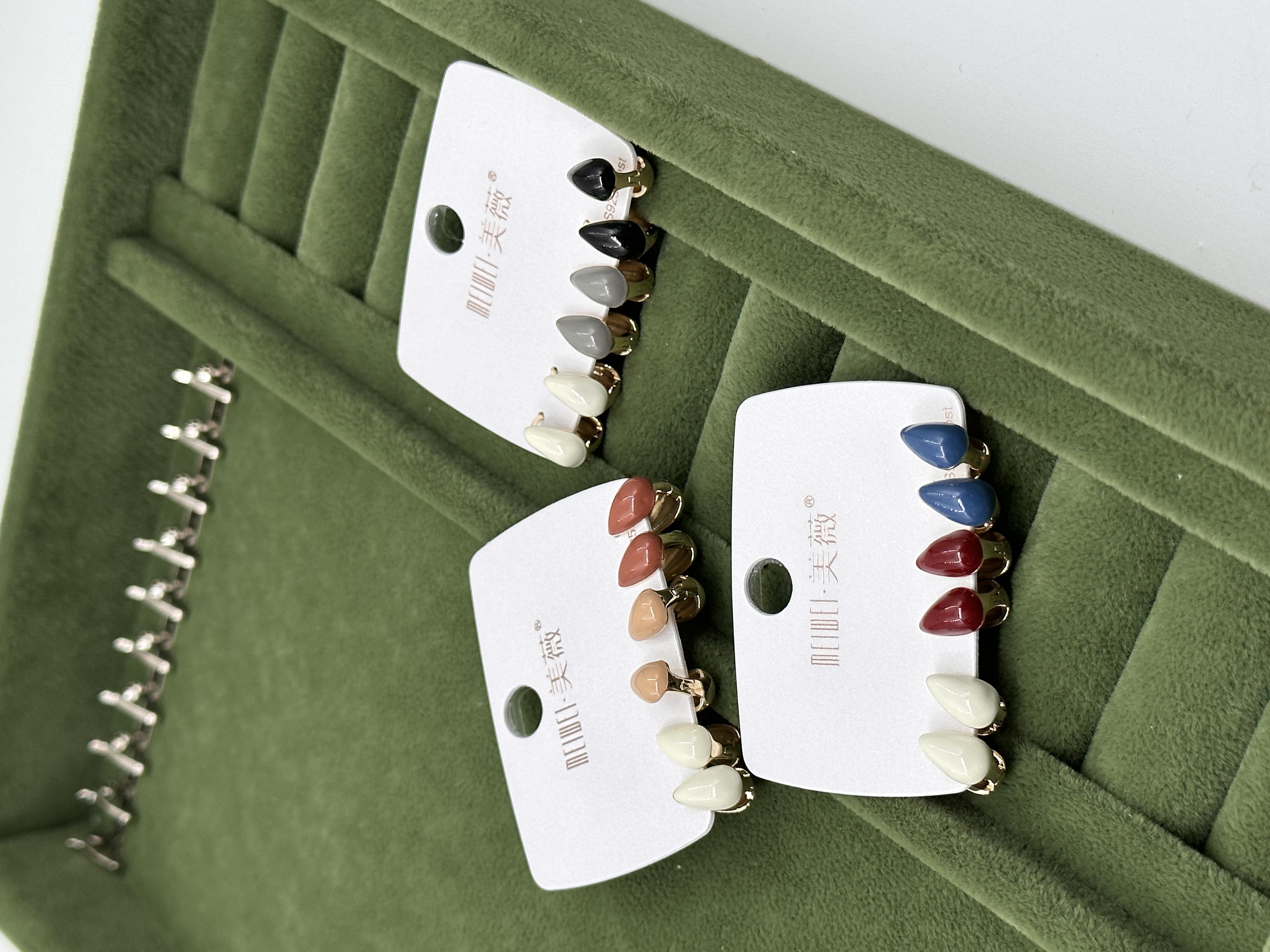 MİNELİ DAMLA KORE KÜPE