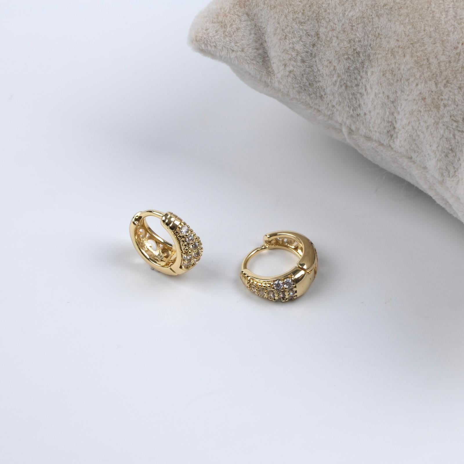 Toptan 14K TAŞLI KÜPE