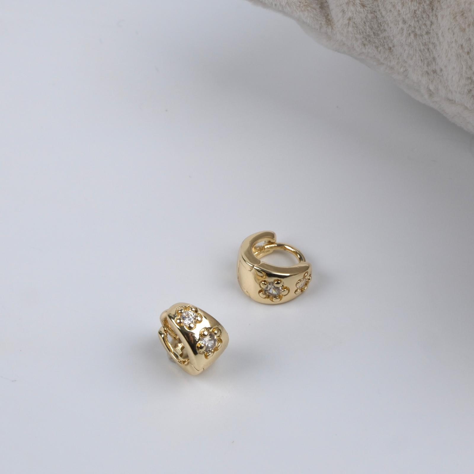 Toptan ÇİÇEK DESEN KÜPE