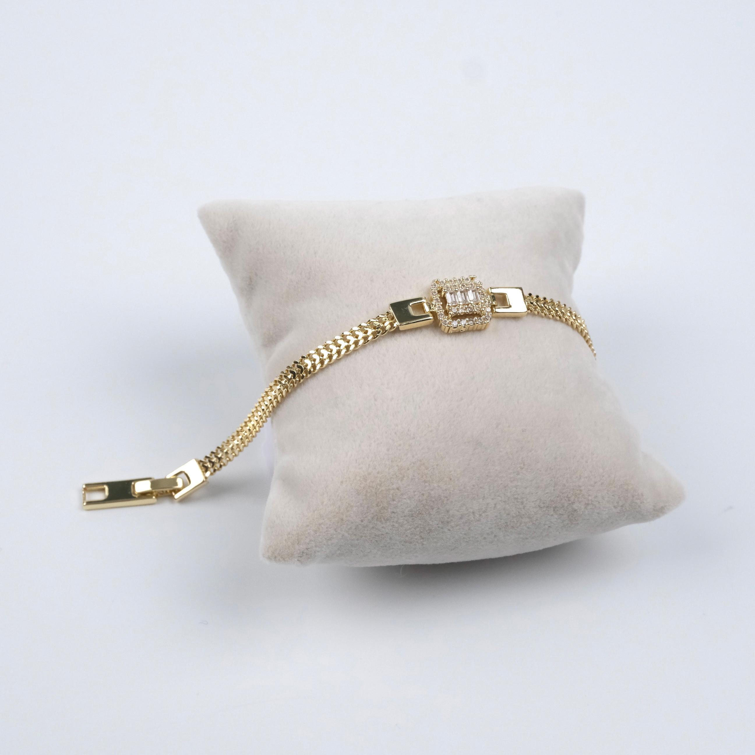 Toptan KARE BAGET TAŞLI 14K BİLEKLİK