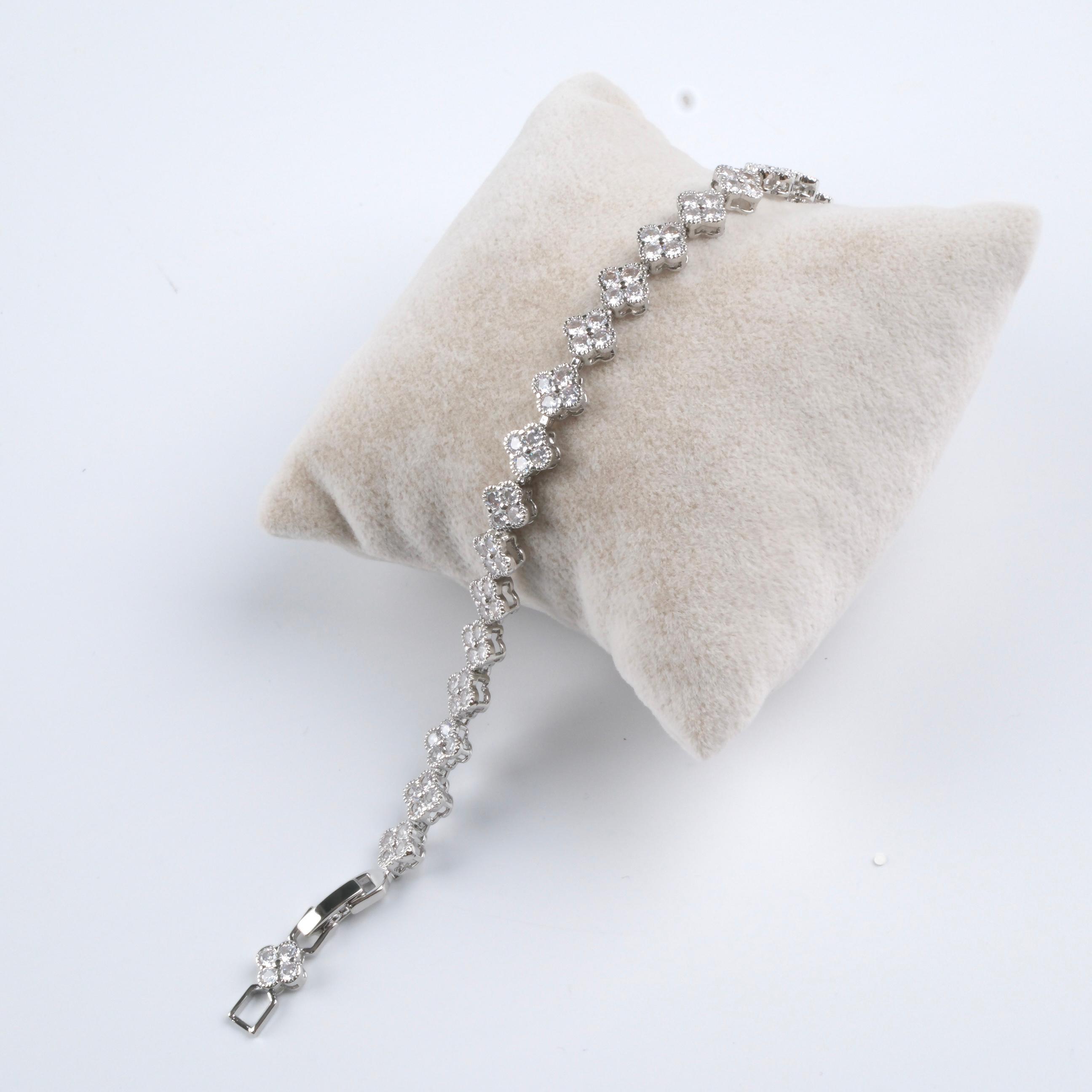 Toptan SILVER TAŞLI YONCA BİLEKLİK 