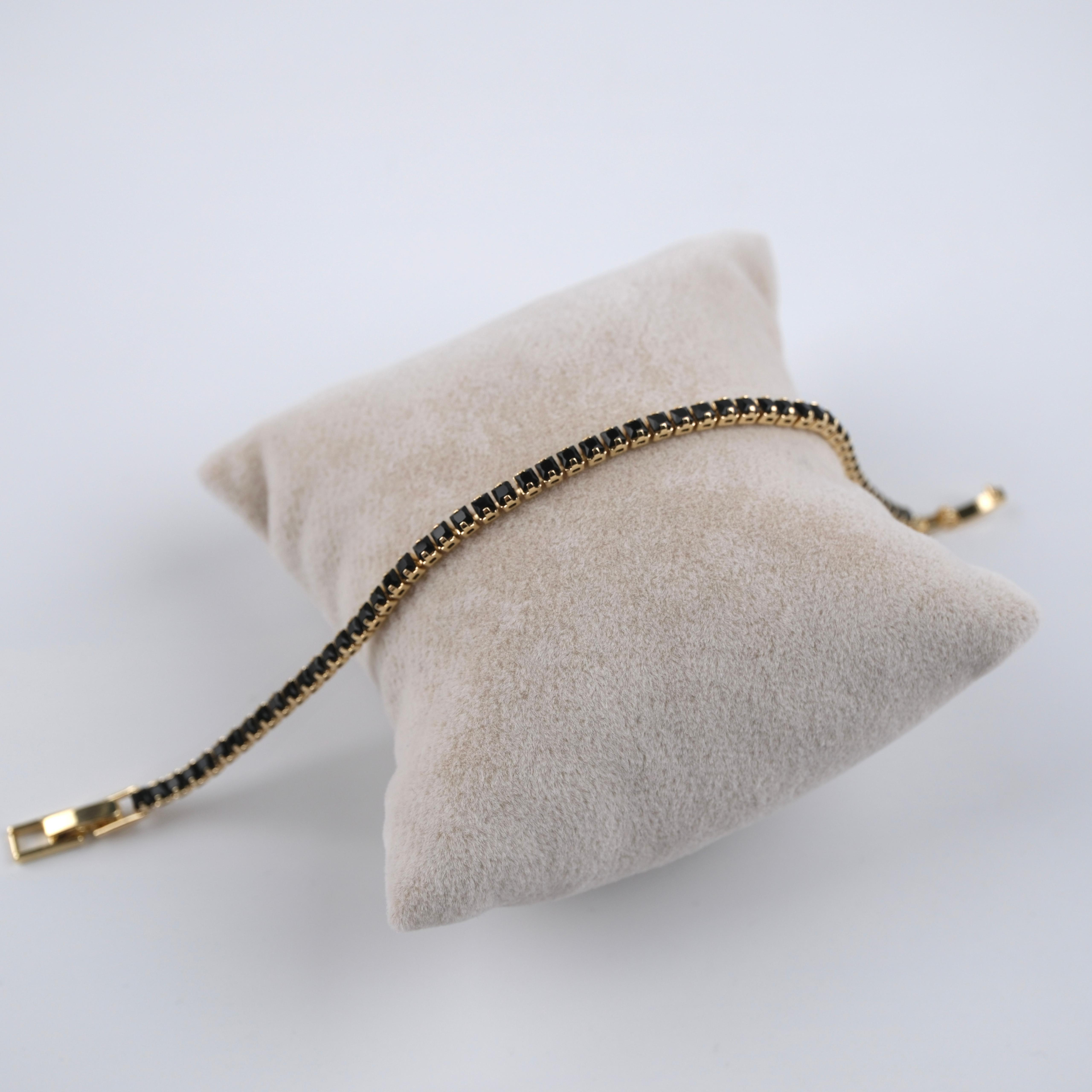 Toptan SİYAH SU YOLU BİLEKLİK 