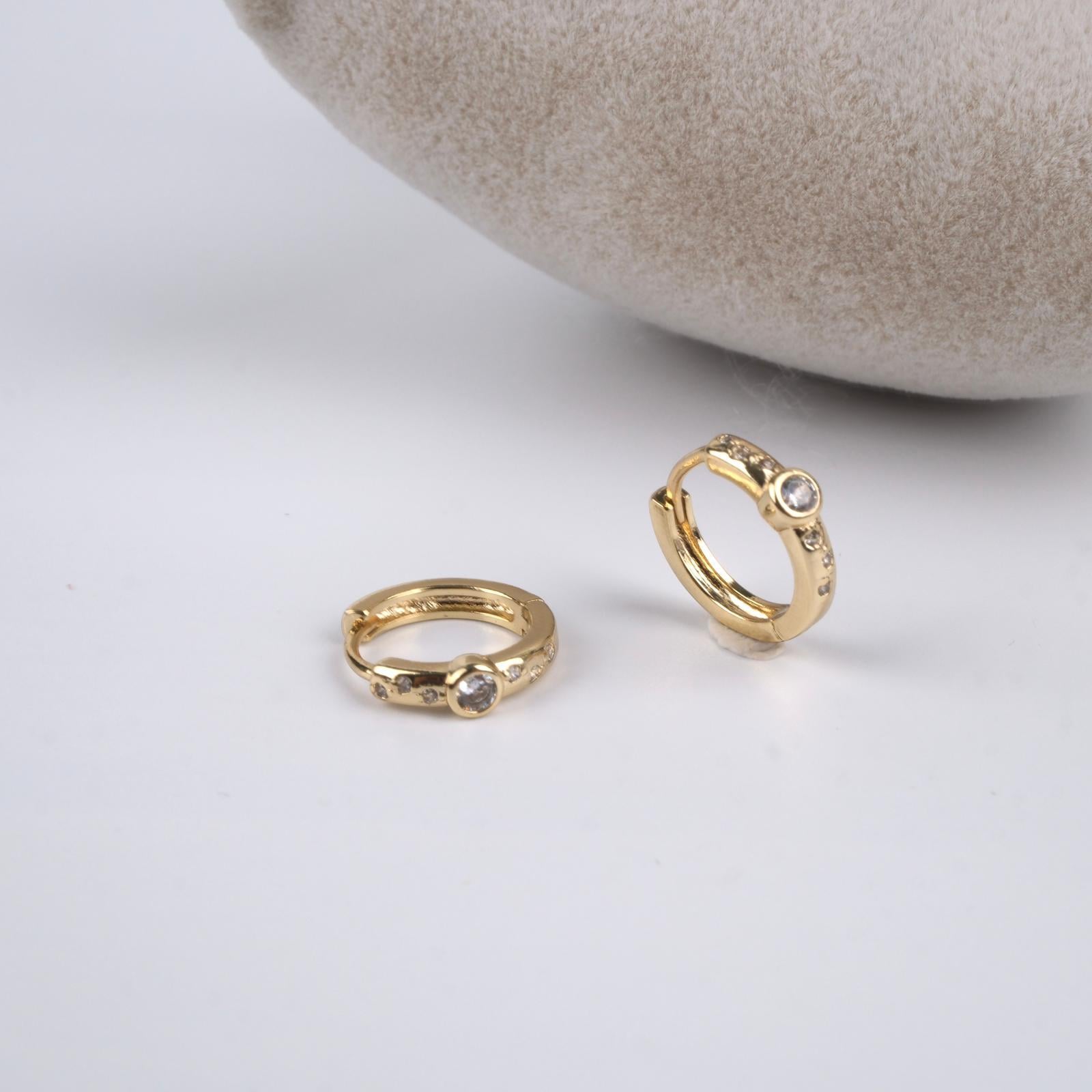 Toptan TEK TAŞ HALKA KÜPE