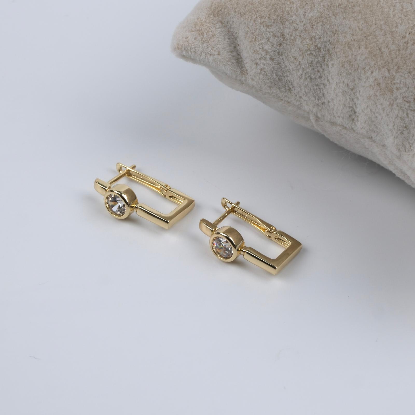 Toptan TEK TAŞ KÖŞELİ KÜPE