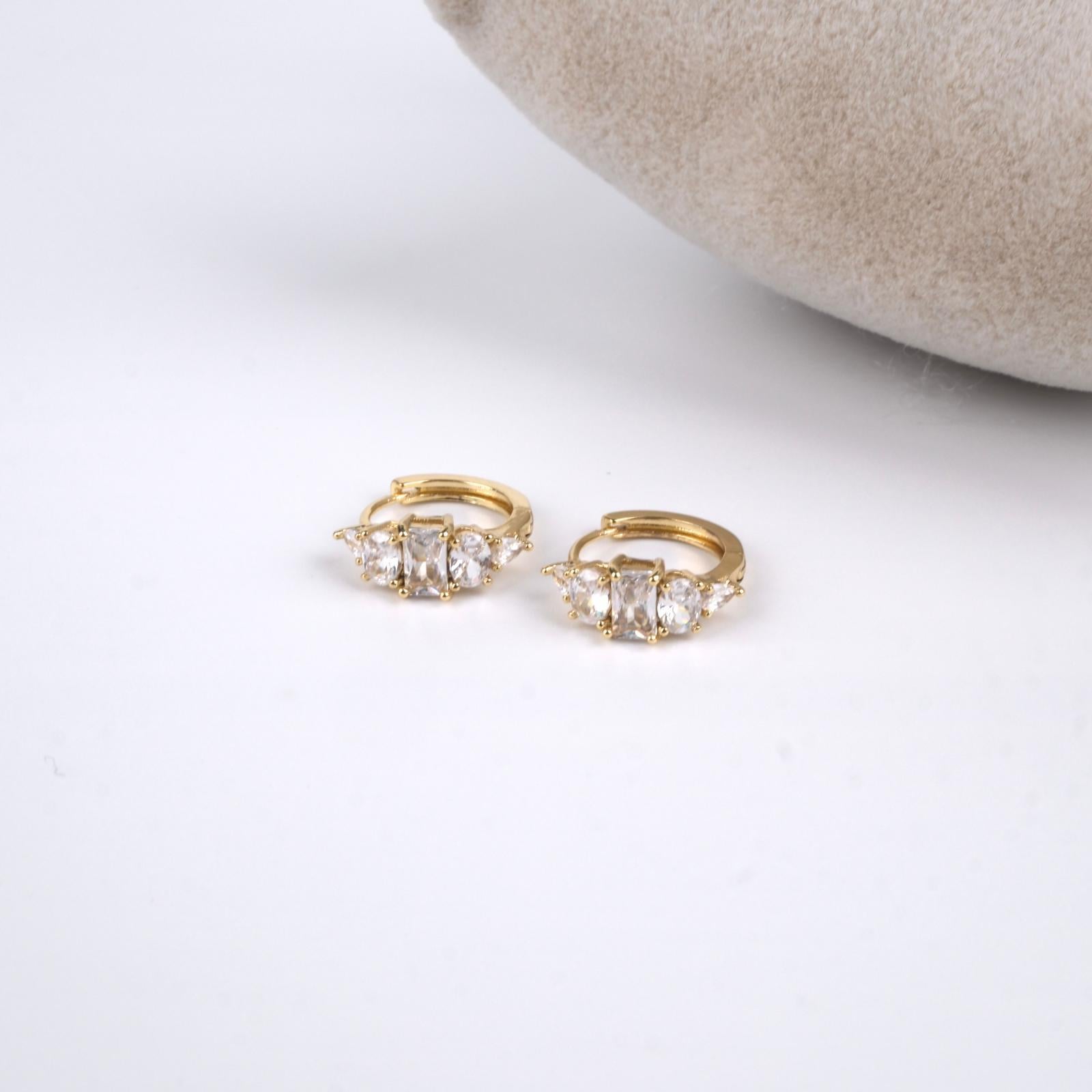 Toptan ÜÇ TAŞ HALKA KÜPE