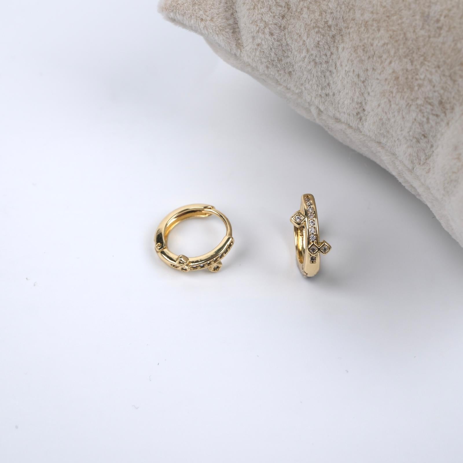 Toptan VIP SERİ HALKA KÜPE