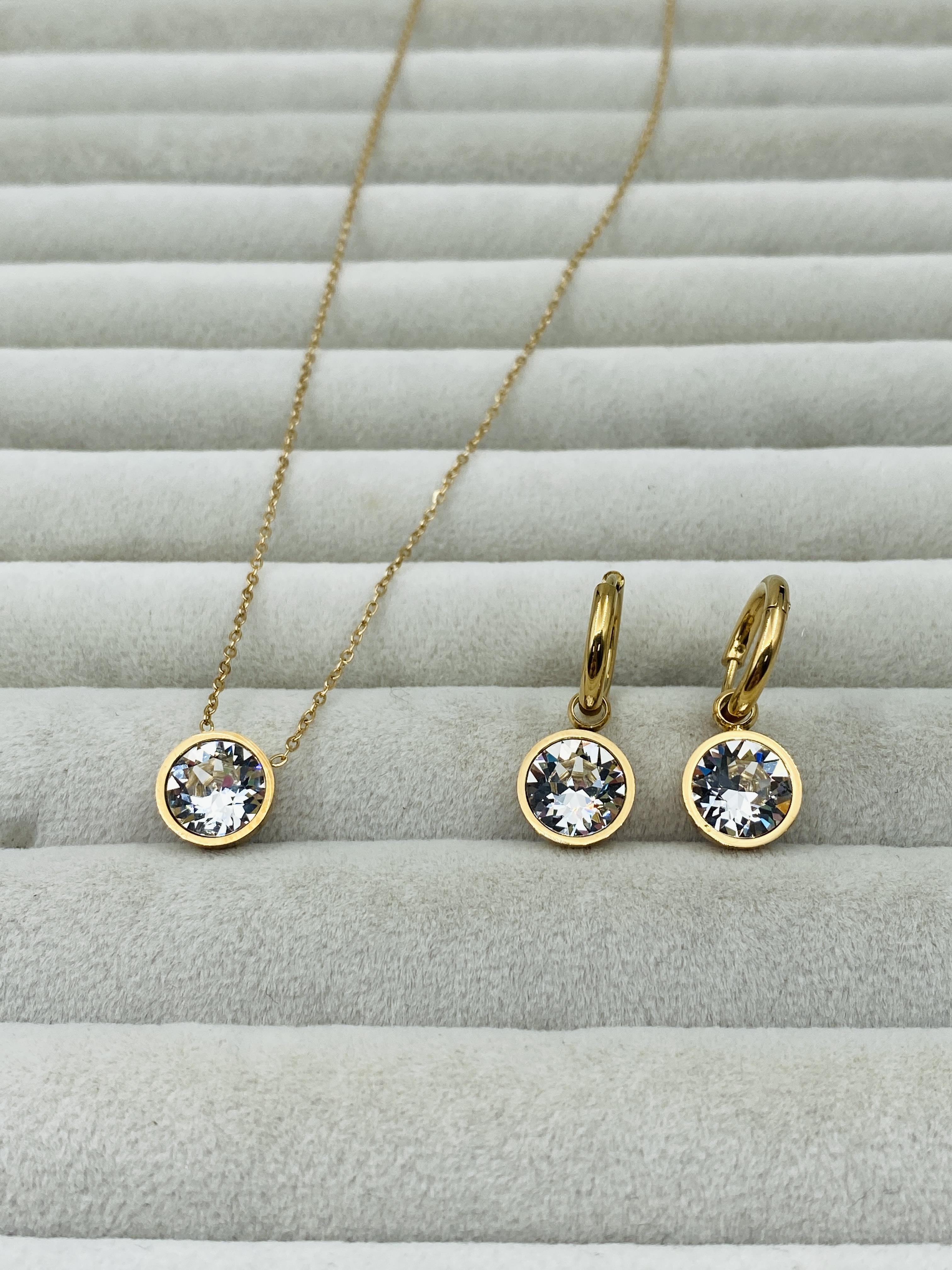 BEYAZ SWAROVSKI TAŞLI ÇELİK KOLYE 