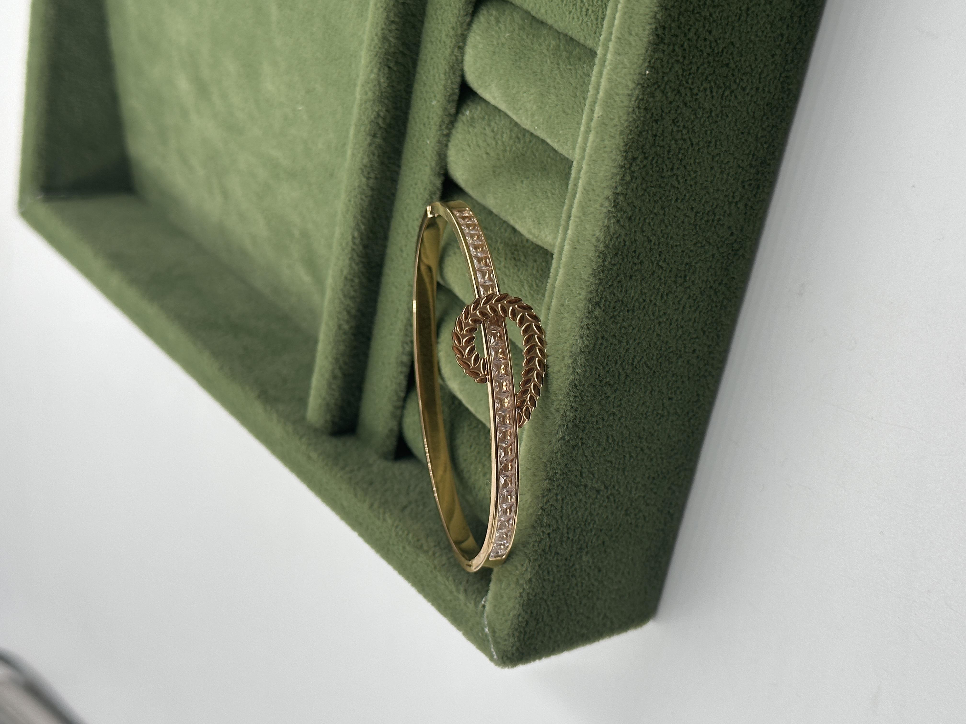 ÖZEL KAPLAMALI BAŞAK MOTİFLİ ÇELİK KELEPÇE