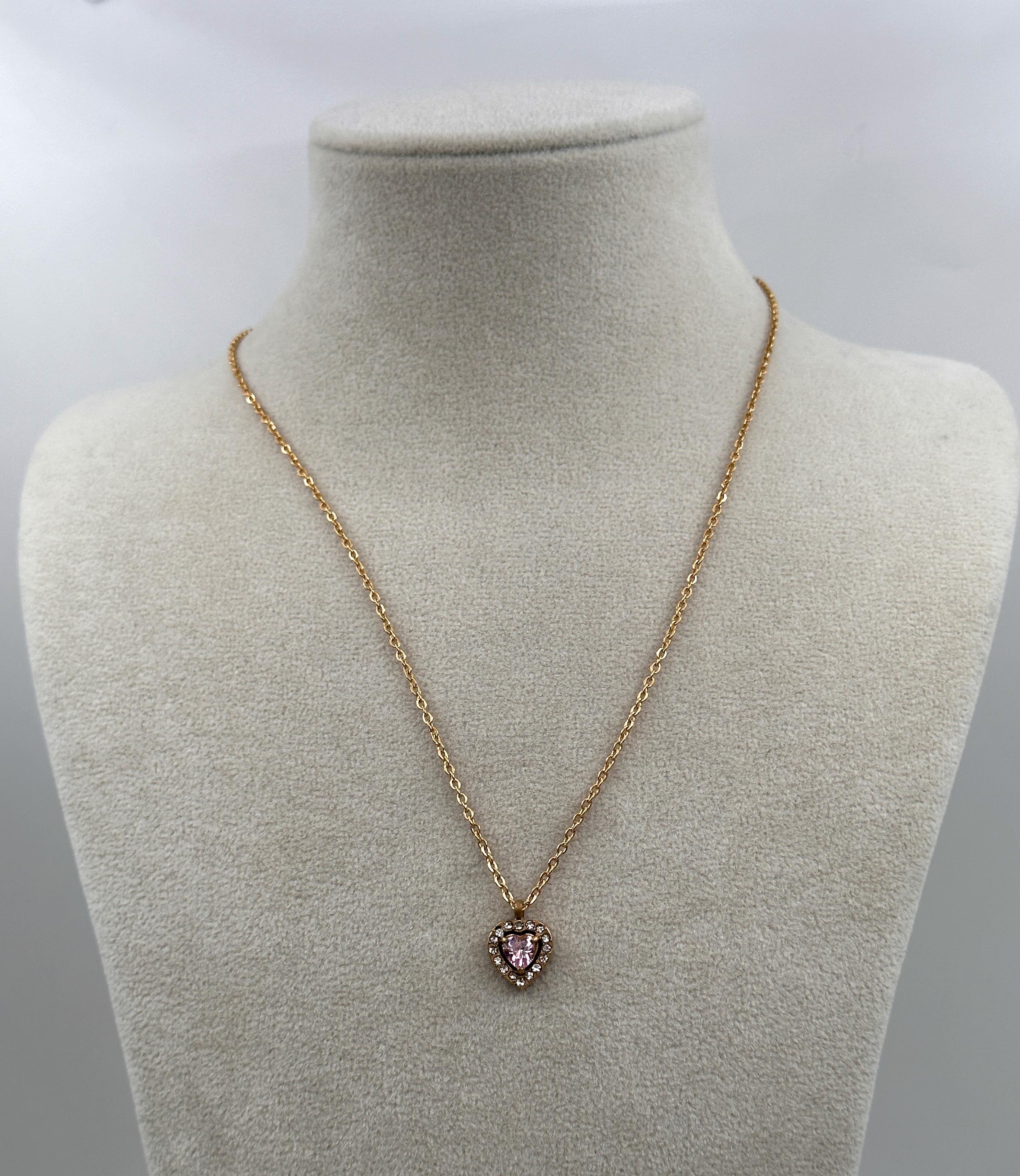 PEMBE KALP TAŞLI KOLYE 