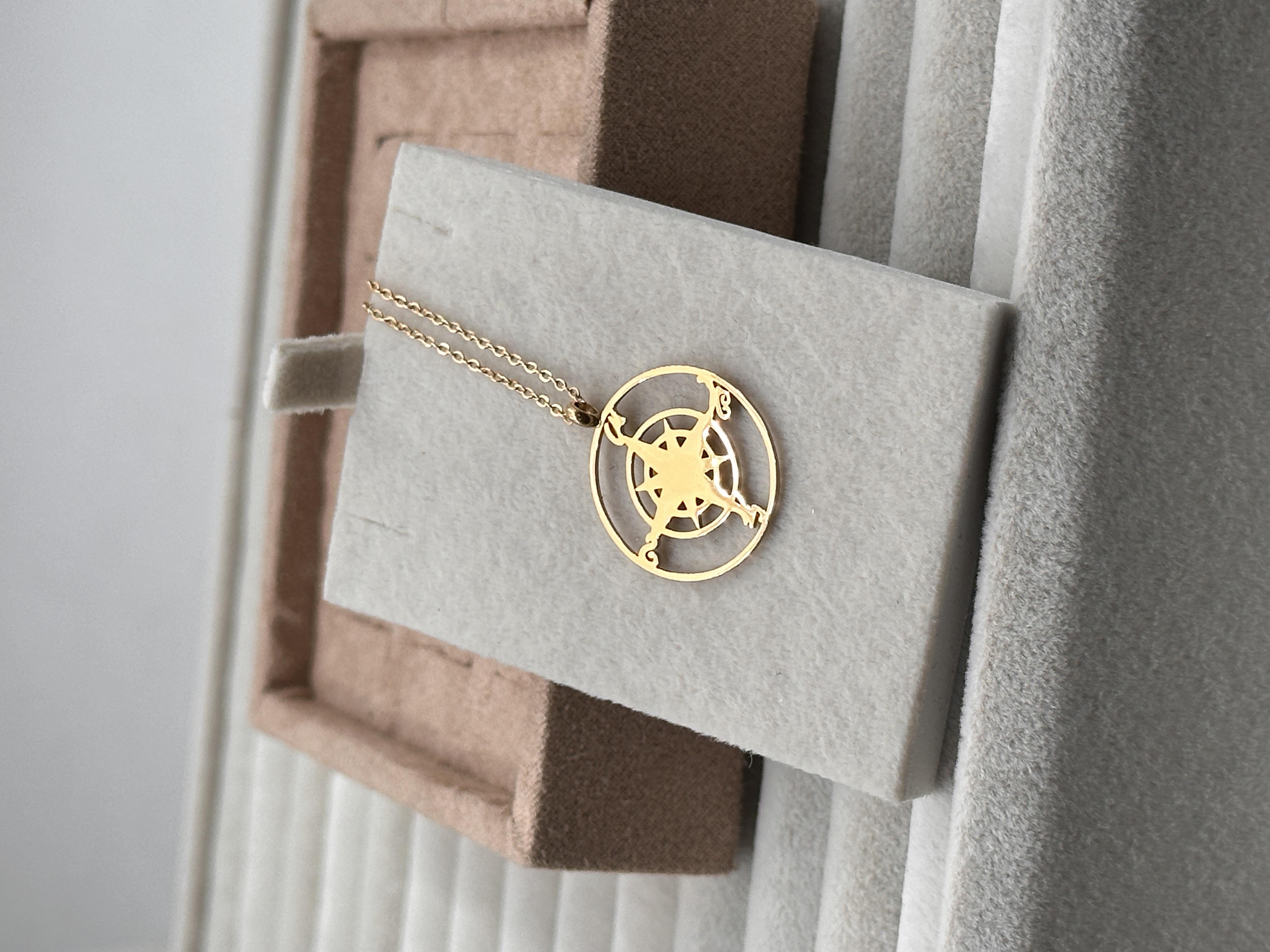 PUSULA UÇLU GOLD ÇELİK KOLYE 