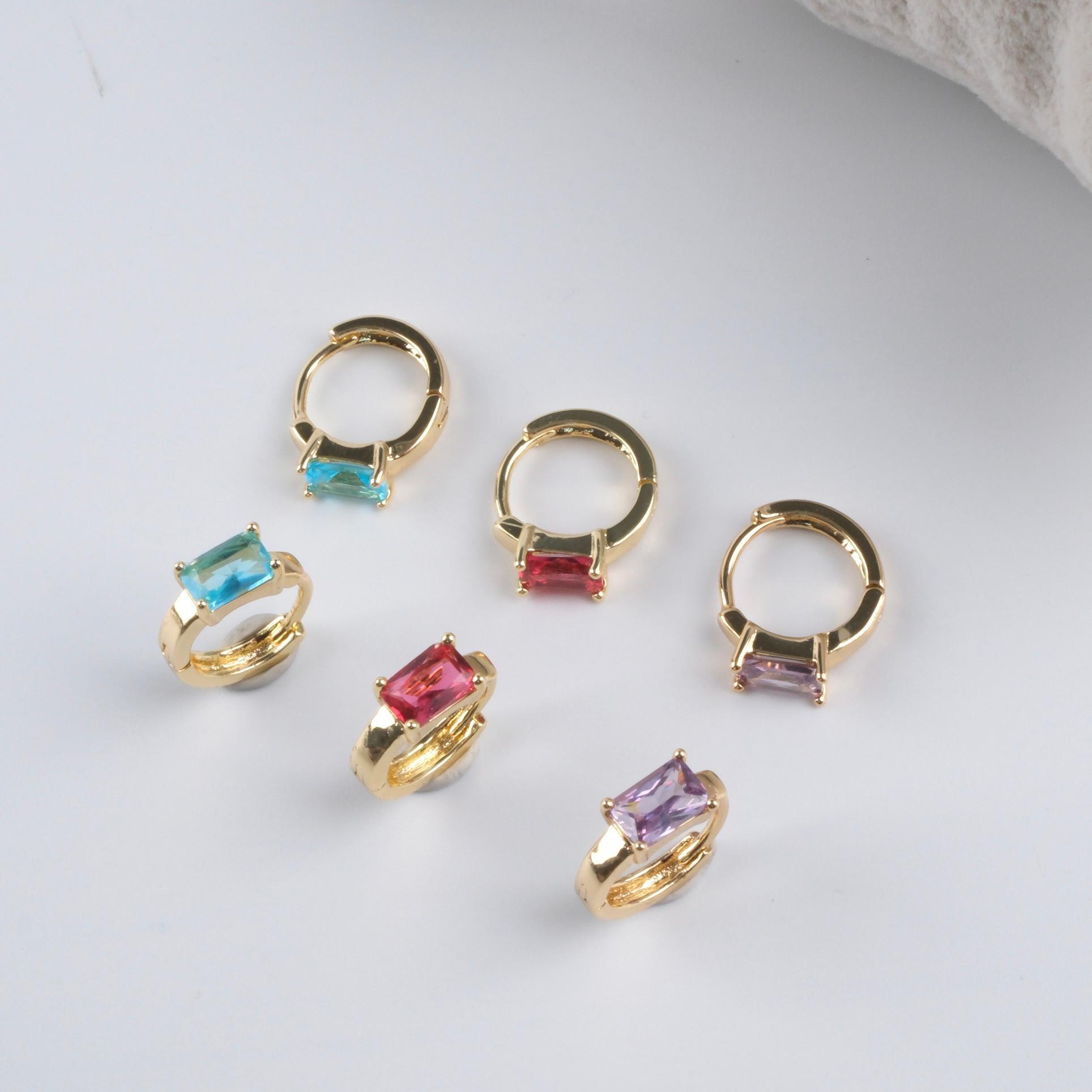 Toptan 14K TAŞLI MİNİ HALKA KÜPE 