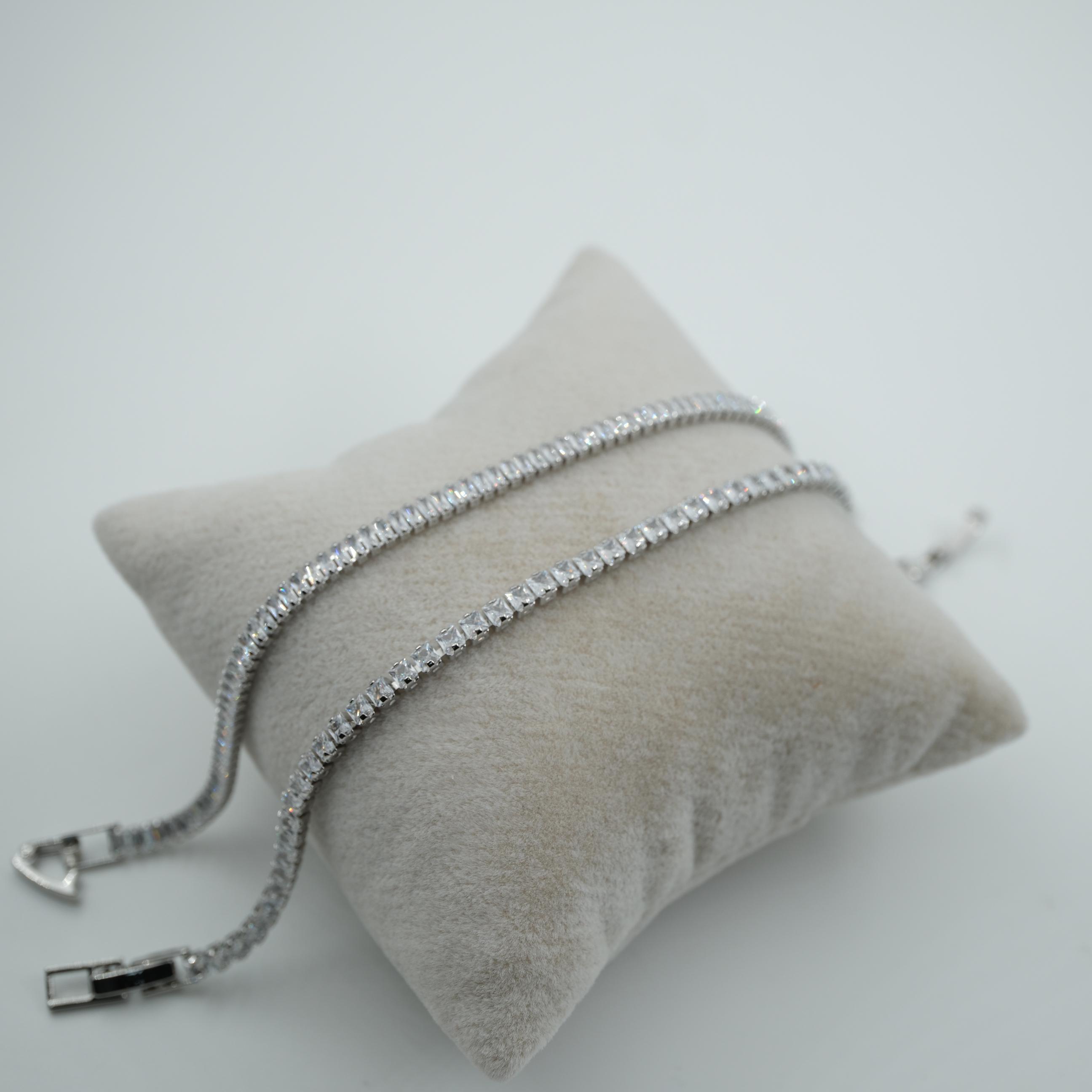 Toptan BEYAZ SU YOLU BİLEKLİK