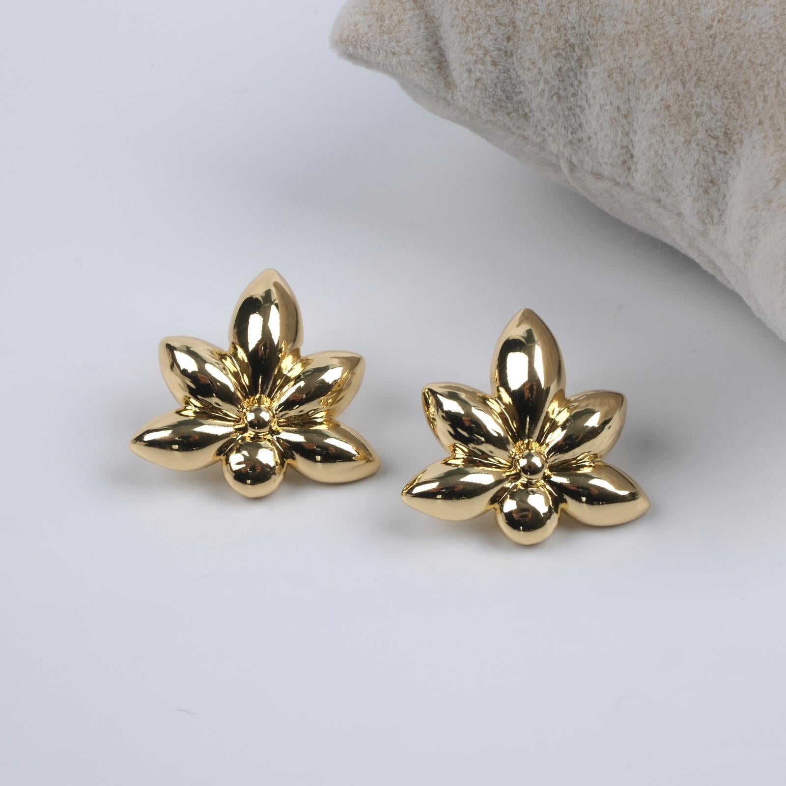 Toptan ÇİÇEK MODEL KÜPE