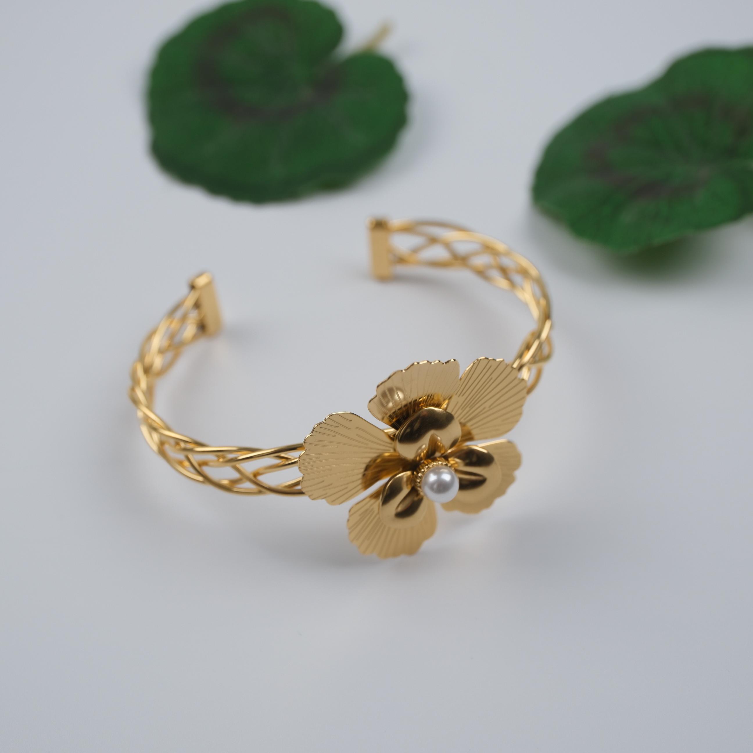 Toptan İNCİLİ ÇİÇEK KELEPÇE 