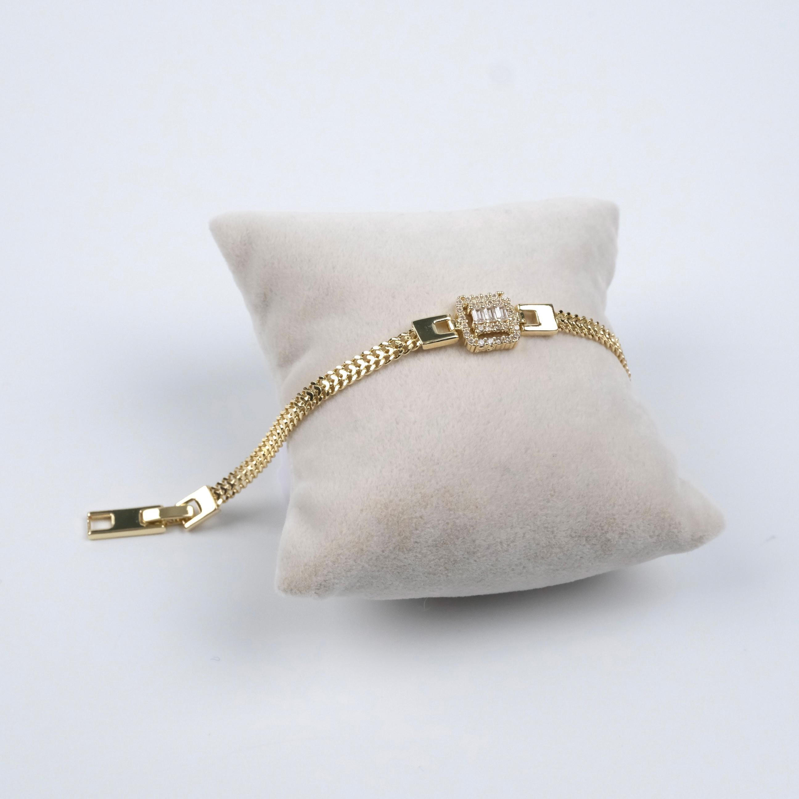 Toptan KARE BAGET TAŞLI 14K BİLEKLİK