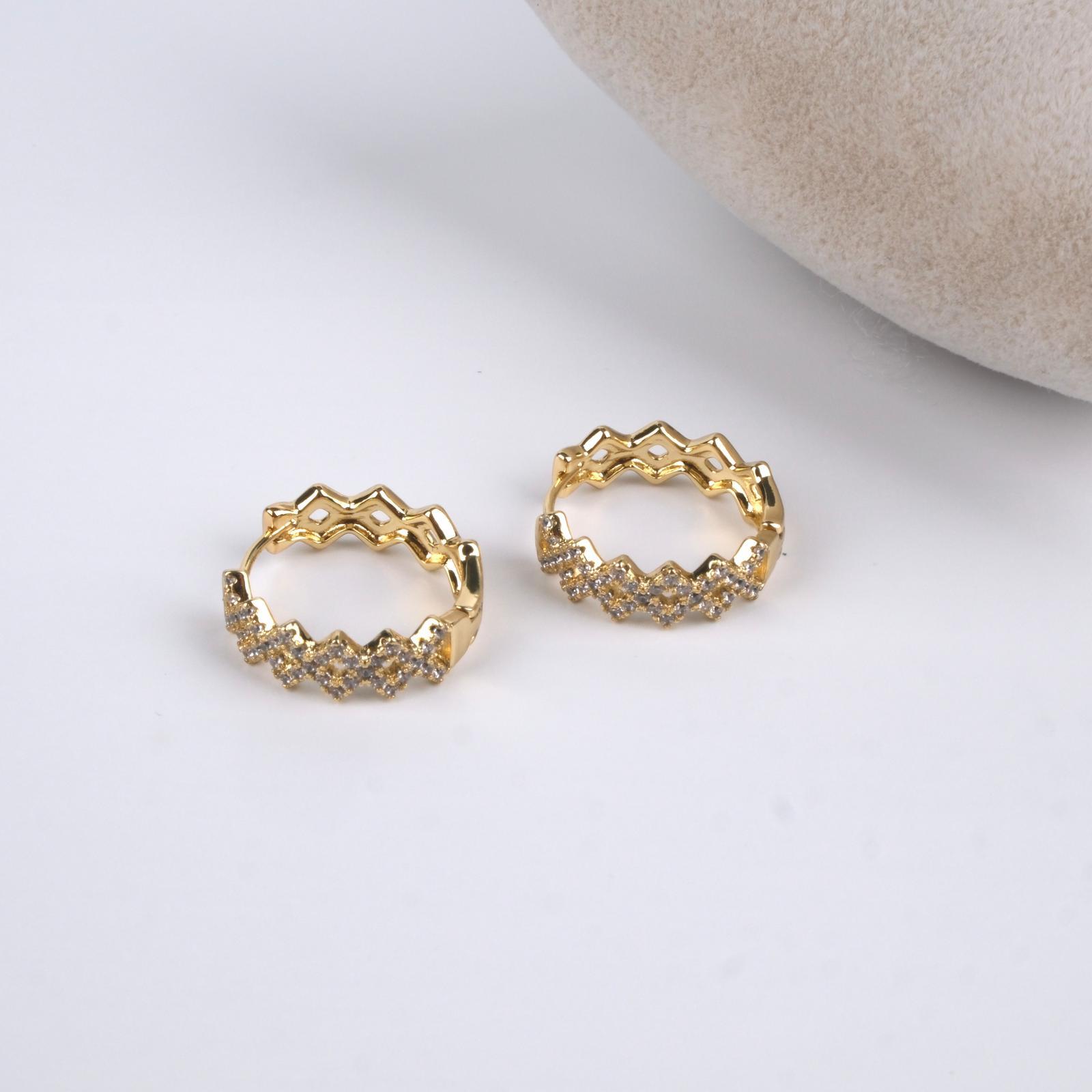 Toptan MİNİ TAŞLI HALKA KÜPE 