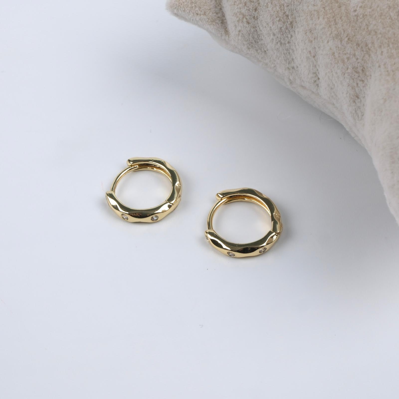 Toptan MİNİ TAŞLI HALKA KÜPE 