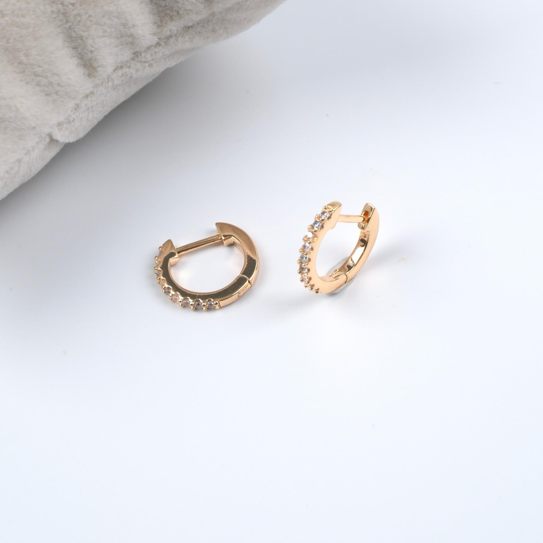 Toptan MİNİ TAŞLI HALKA KÜPE