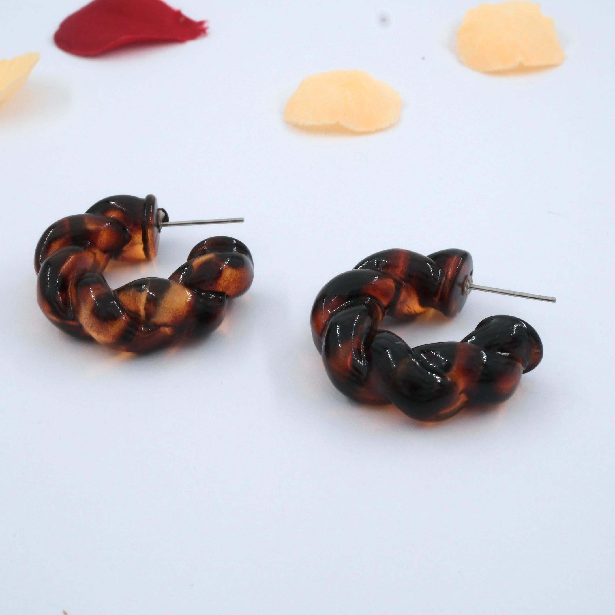 Toptan ÖZEL SERİ BURGU KÜPE  