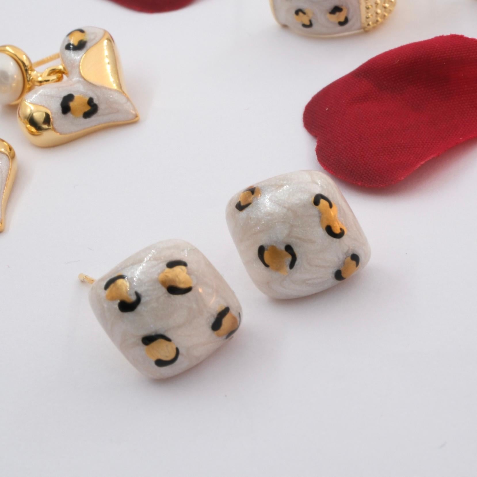 Toptan ÖZEL SERİ KARE LEOPAR KÜPE 