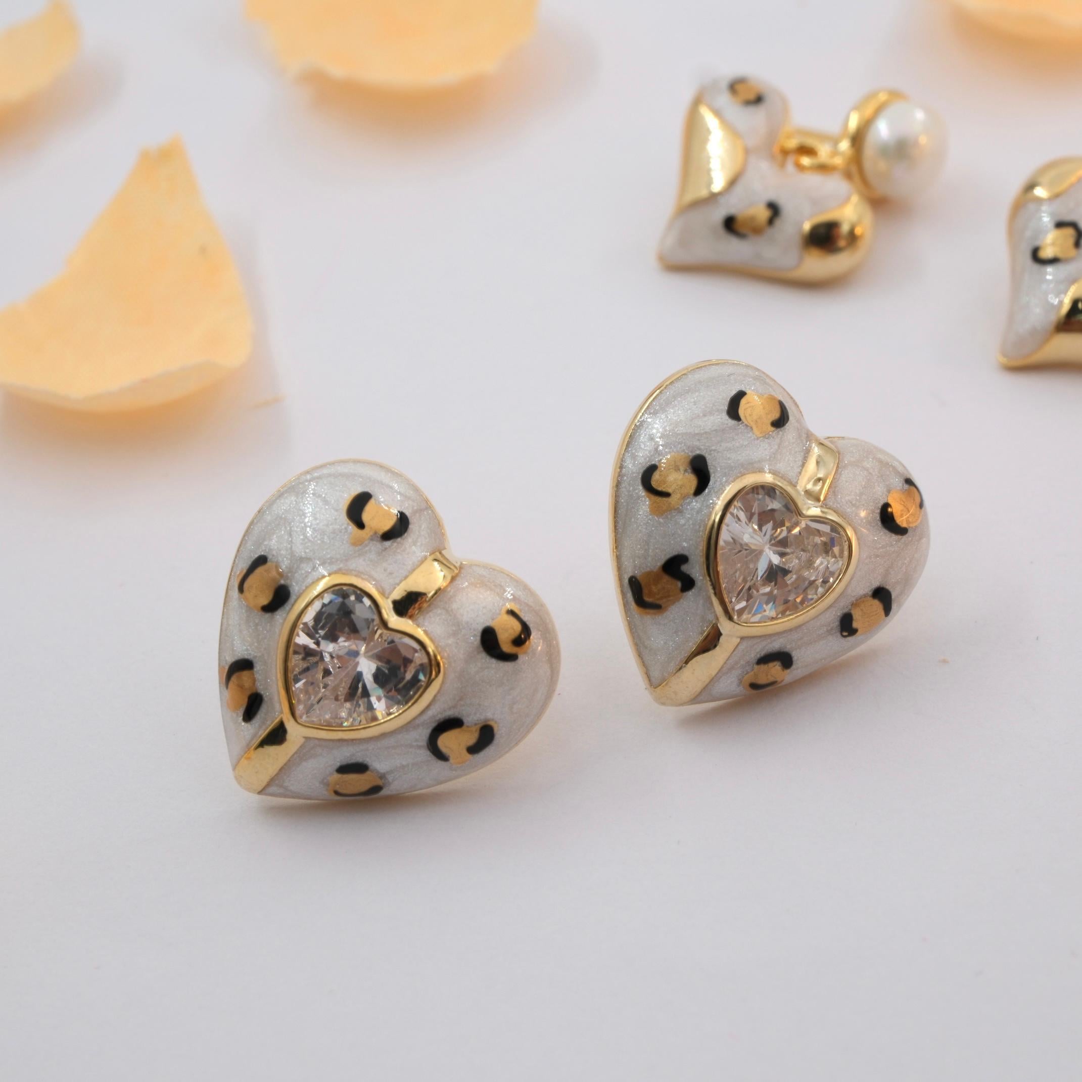 Toptan ÖZEL SERİ LEOPAR KALP KÜPE 