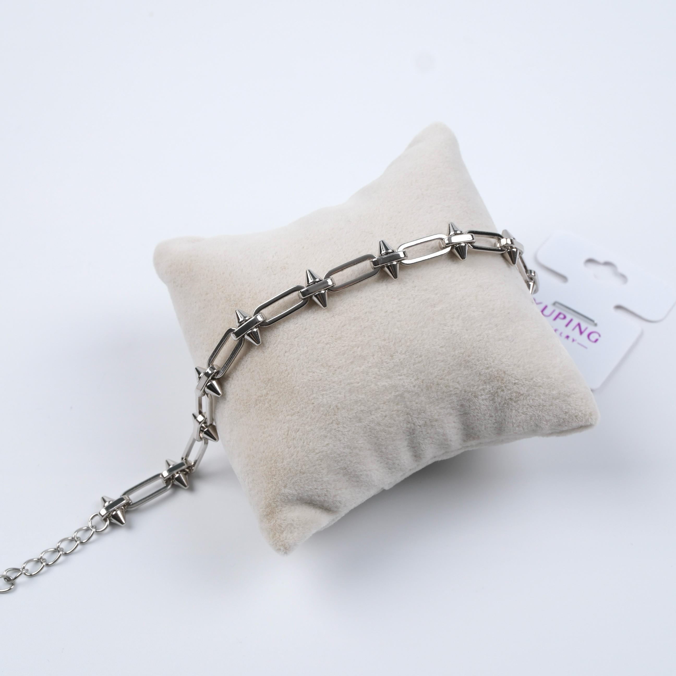Toptan SILVER DİKEN MODEL BİLEKLİK 