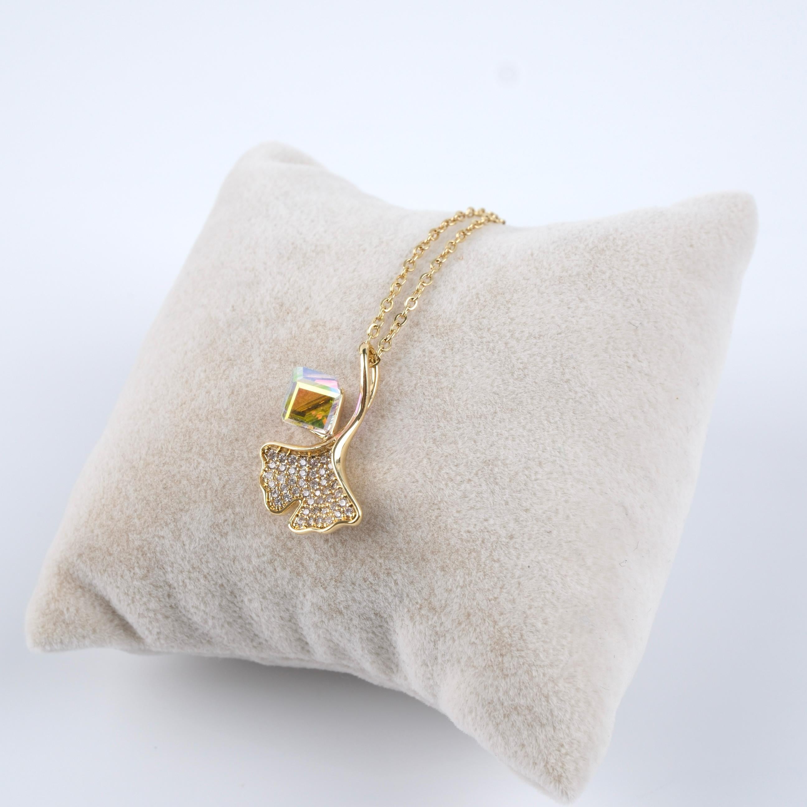 Toptan SWAROVSKİ TAŞLI KOLYE 