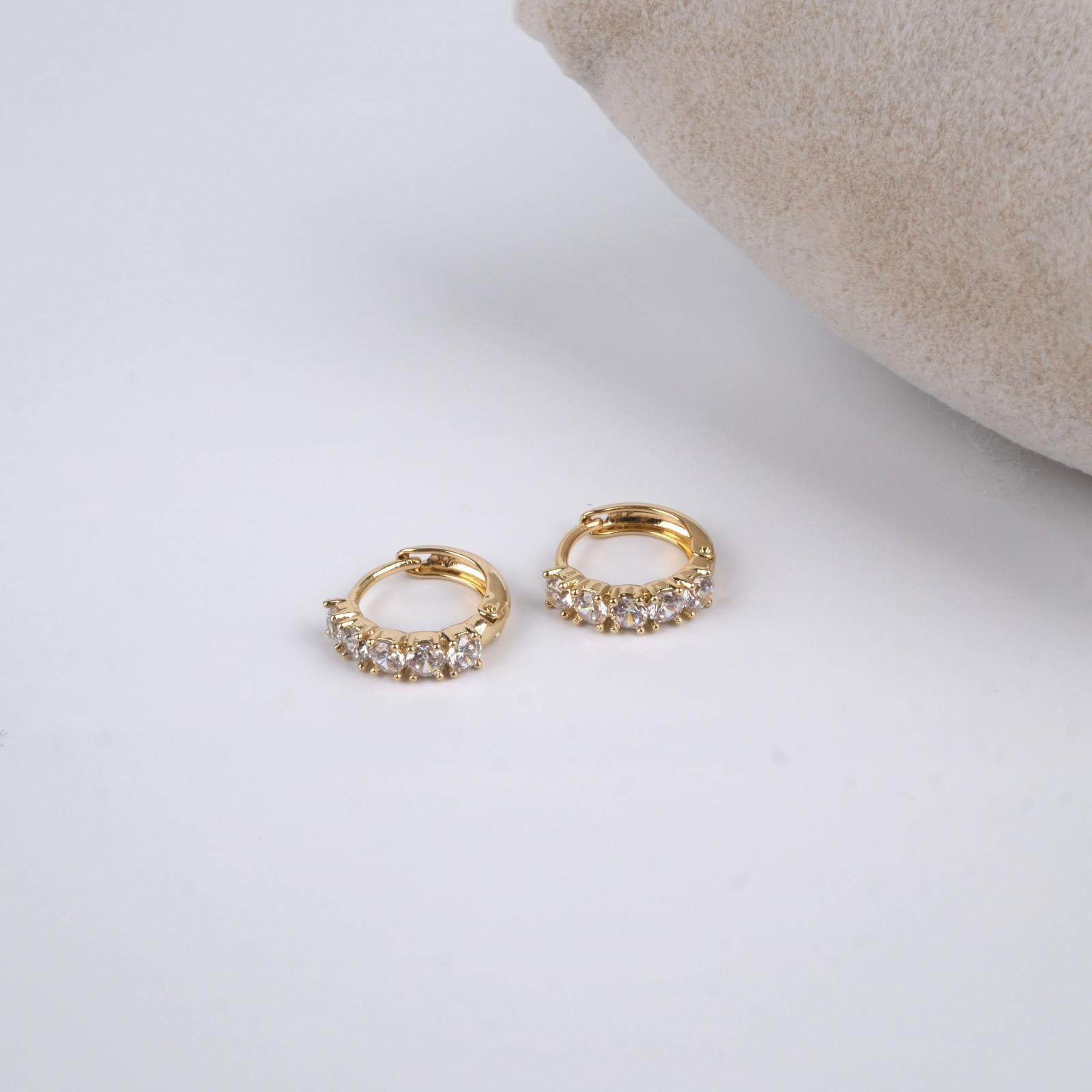 Toptan TAŞLI HALKA KÜPE  