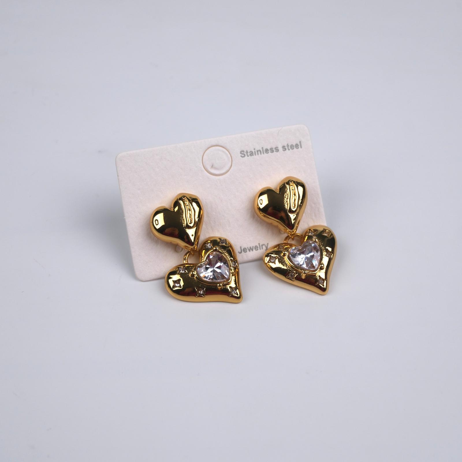 Toptan TAŞLI KALP KÜPE