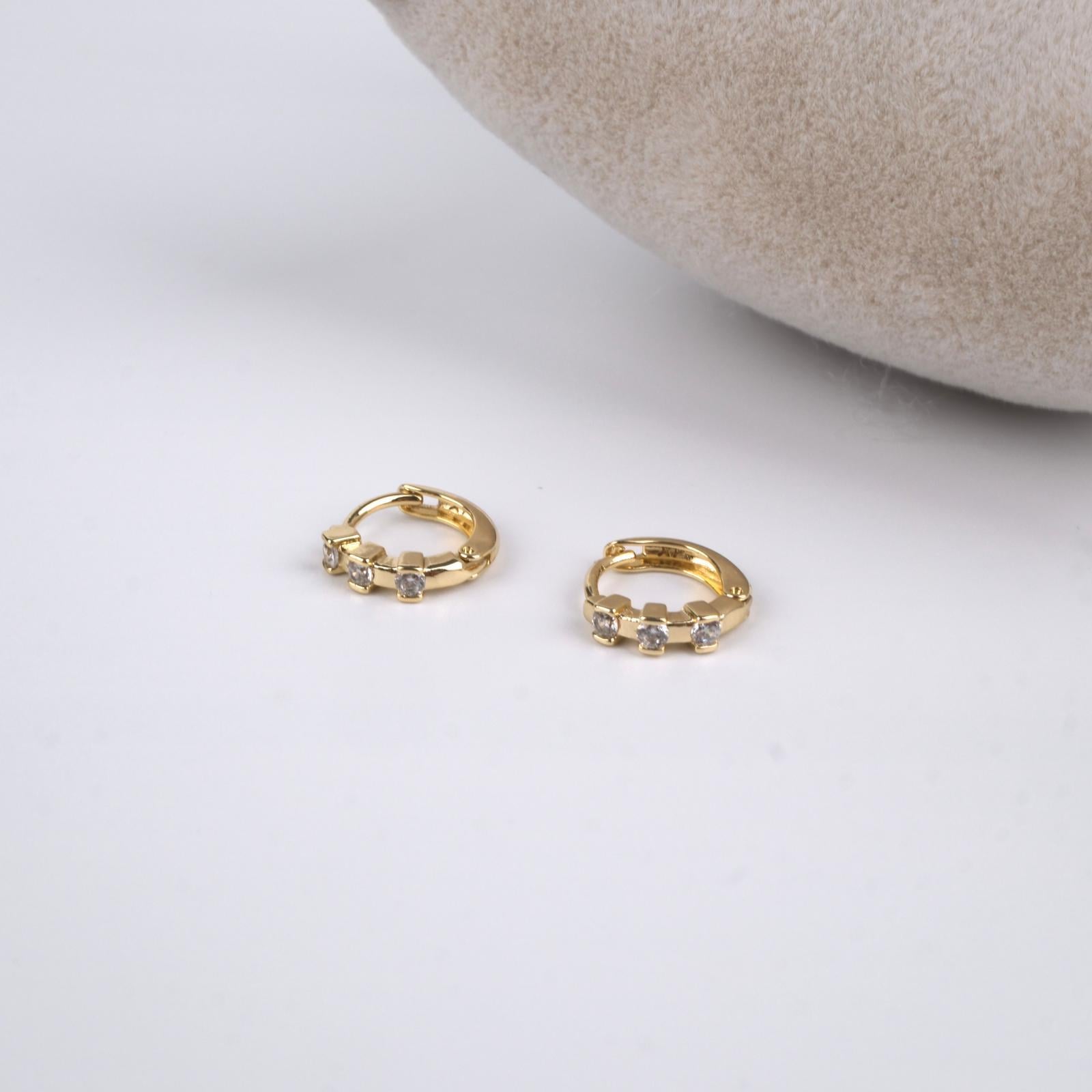 Toptan ÜÇ TAŞ HALKA KÜPE