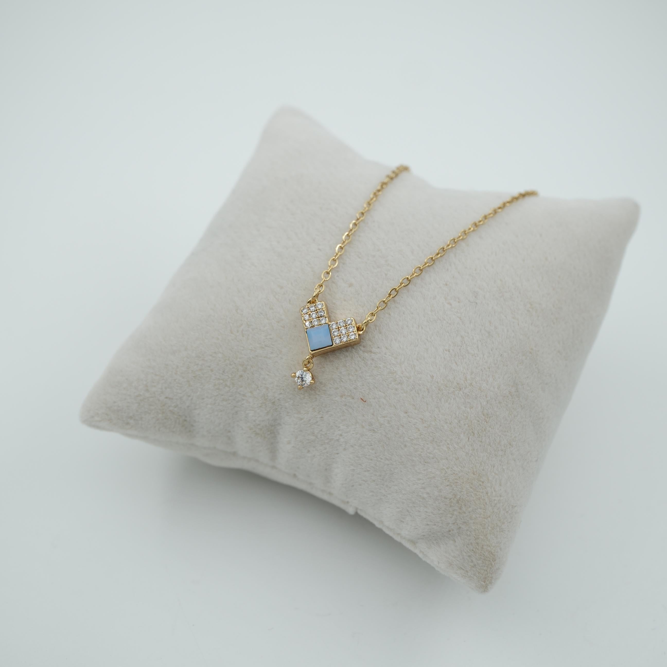 Toptan VIP SERİ KALP UÇLU KOLYE